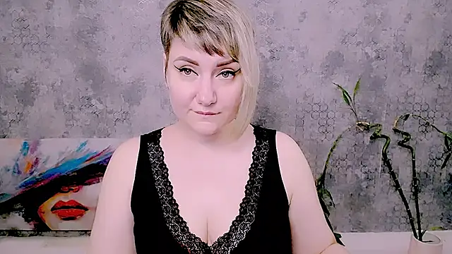XXX chat uživo modela Djullia