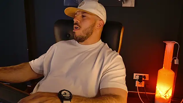 AngeloEric Adlı Modelin Web Kamerası Şovu