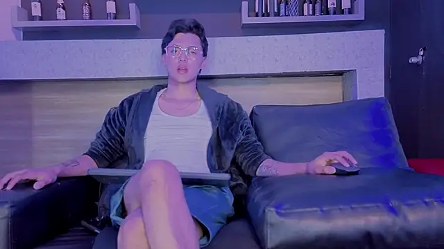 Вебкам-шоу tian_sex