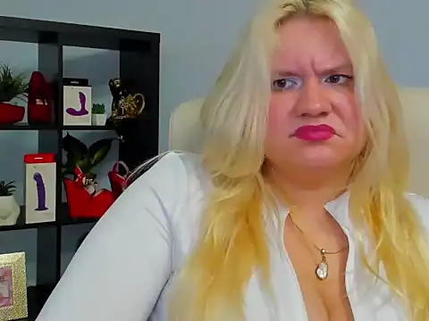 Chat +18 de samantha_darling ao vivo
