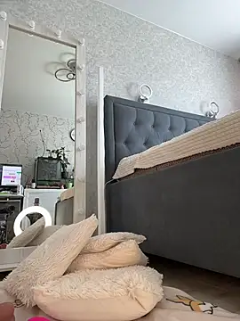 Kitty-Kelsi's Live XXX Chat