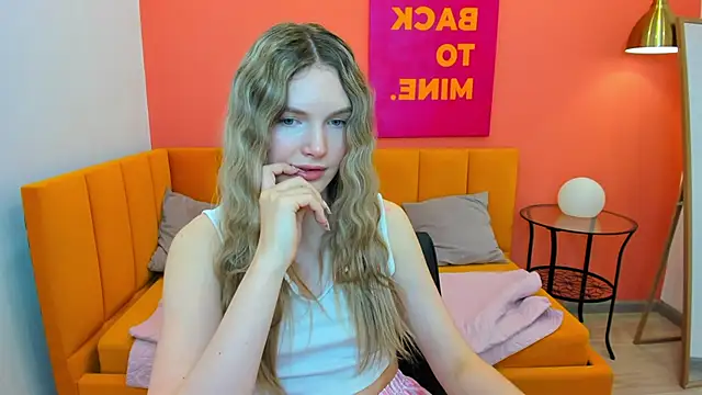 Chatroom XXX en direct de EvelineAmore