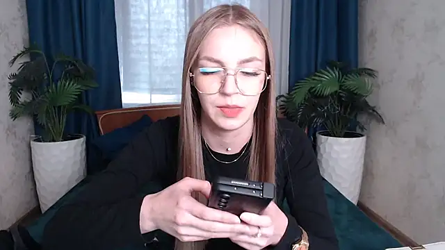 HitGyrl: απευθείας συνομιλία ΧΧΧ