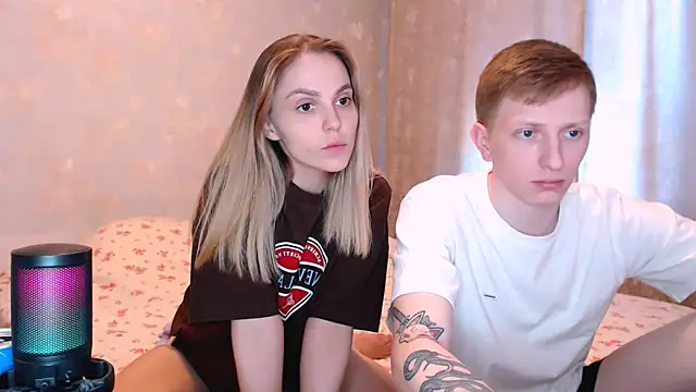juliaanddima's Live XXX Chat