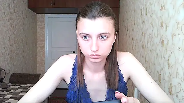 Show modela MilaShka29 na web-kameri