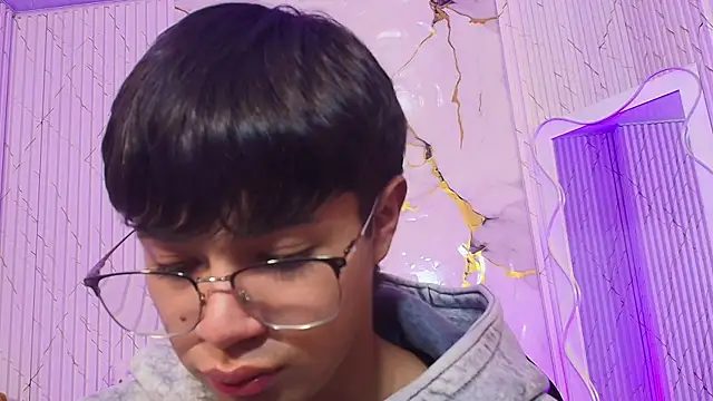 Spark_tayn Webbikameraesitys