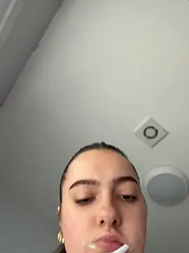 Pertunjukan Kamera Web Naughtygirl2134
