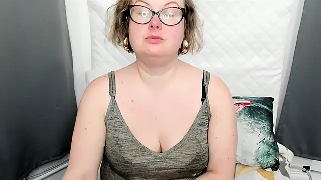 Show modela dirtyBonnie na web-kameri