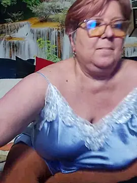 Онлайн чат XXX QueenPammy1