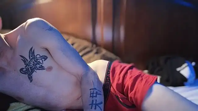 Ilovepussy1911 webkamerás műsora