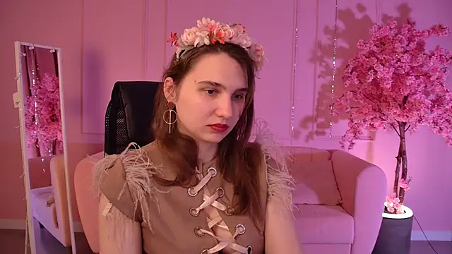 TessaMill Adlı Modelin Canlı XXX Sohbeti