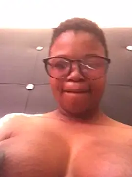 Hotboobs27 Live XXX Chat