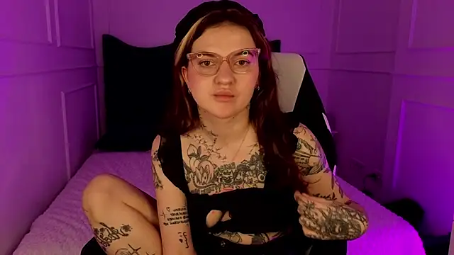 Chatroom XXX en direct de sashaglow_