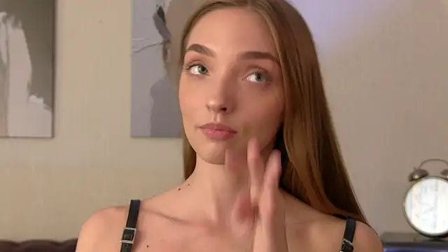 VirginiCruz Adlı Modelin Canlı XXX Sohbeti