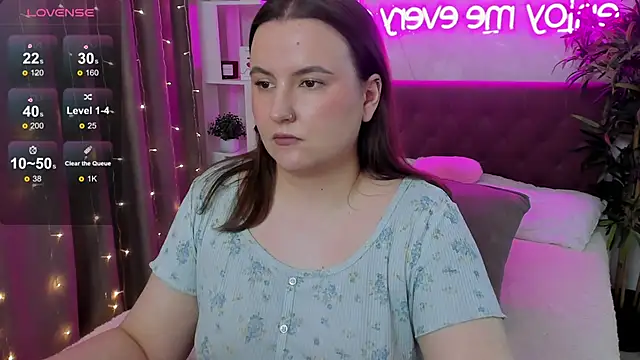 FeralPeach's Live XXX Chat
