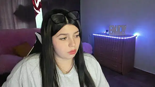 แชท XXX สดของ KisaModel