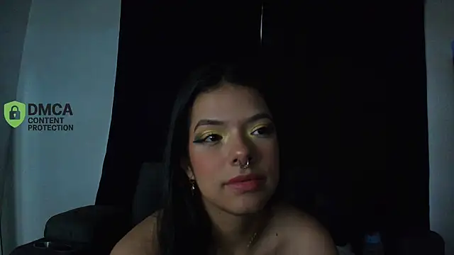 yungelitamor_'s Live XXX Chat