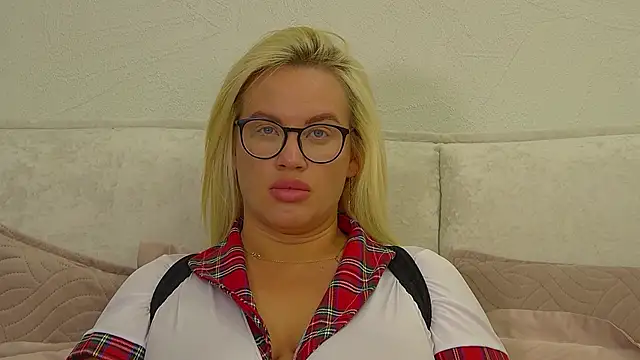 XXX chat uživo modela MariaNeuman