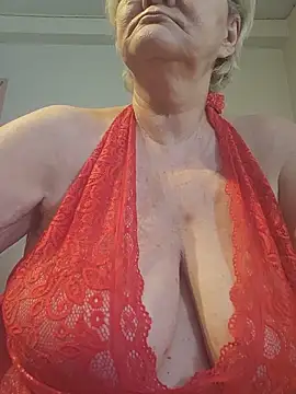 milfchantal4's Live XXX Chat