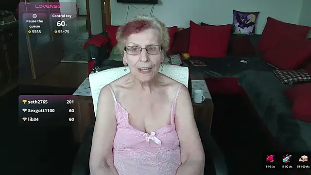 Chatroom XXX en direct de HeisseomaOriginal