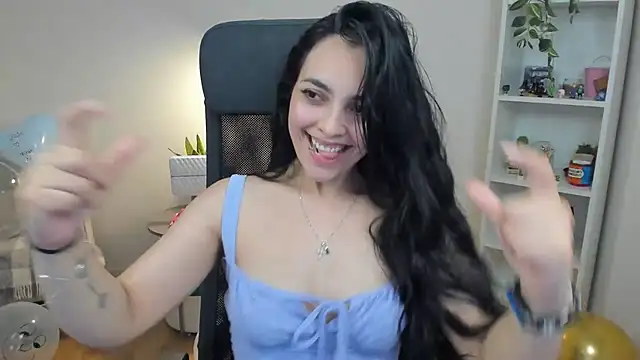_BellaEvans_ Chat XXX in diretta