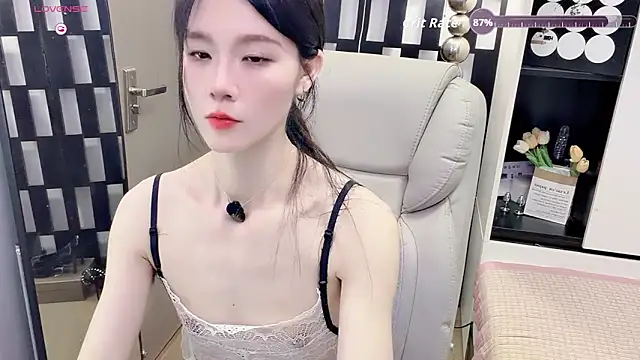 Онлайн чат XXX Yueyue-MM