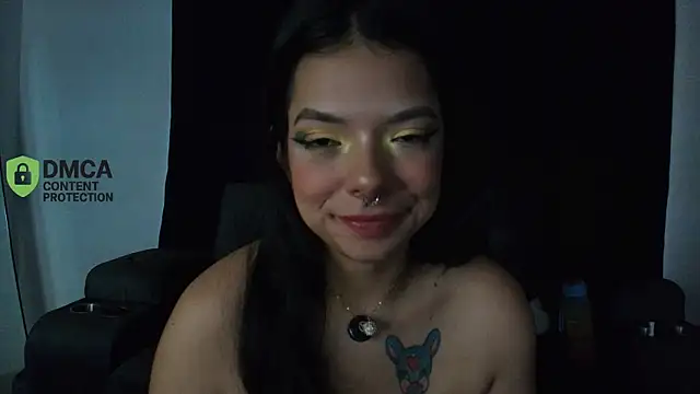 yungelitamor_'s Live XXX Chat