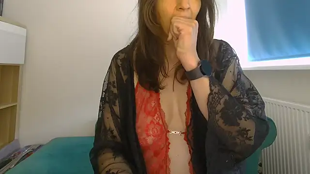 Ella_Next_Door Show in webcam