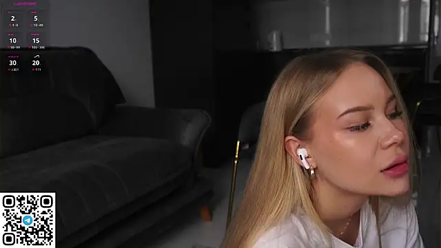 cassiemurr_ Adlı Modelin Canlı XXX Sohbeti
