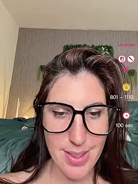 MysteryGirl__ Adlı Modelin Canlı XXX Sohbeti