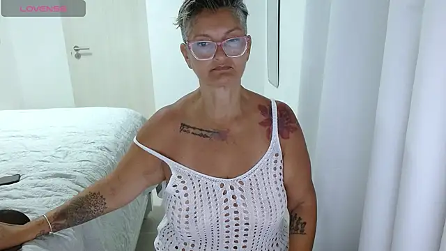Chat XXX Live bety-cum2