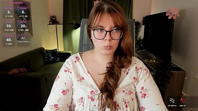 KeytSilvas Adlı Modelin Canlı XXX Sohbeti