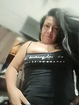 Katysaez Adlı Modelin Canlı XXX Sohbeti