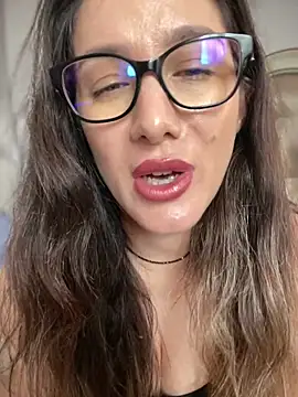 Chatroom XXX en direct de HotXMom_
