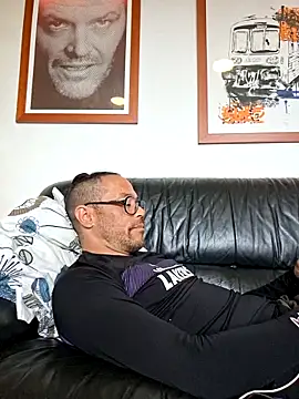 Mr_Graffitimile live XXX chat