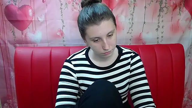 LilianaShine Adlı Modelin Web Kamerası Şovu