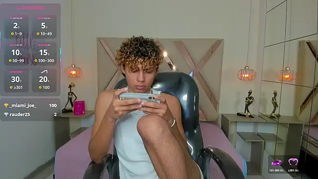 Anyelo_Twink webcam show
