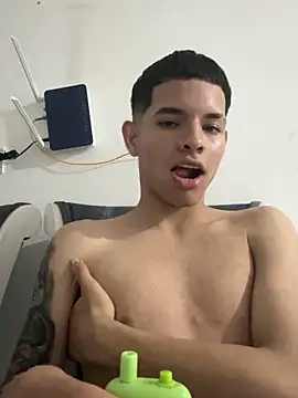 Valery2_salazar's Webcam Show