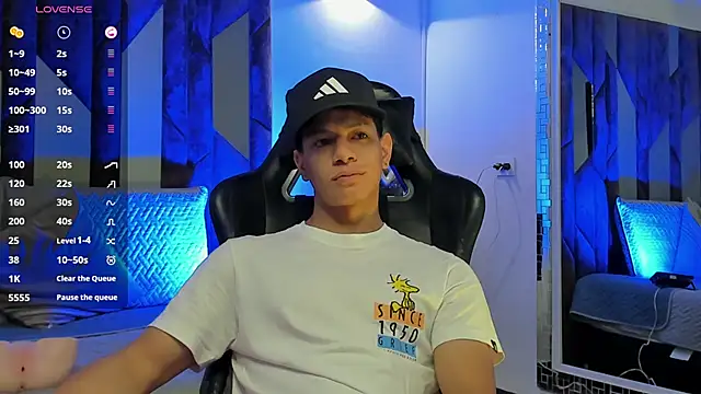 TonyPetrovjs 现场XXX聊天