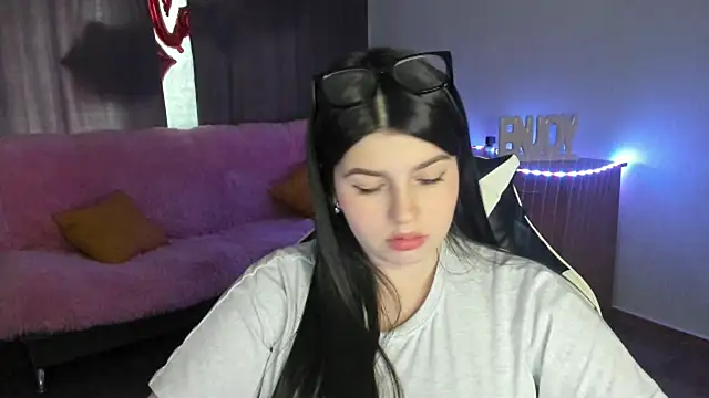 Chat XXX ao vivo de KisaModel