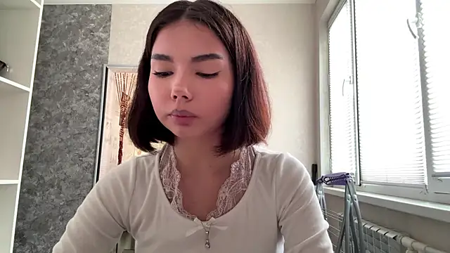 XXX chat uživo modela MarylnMonnier