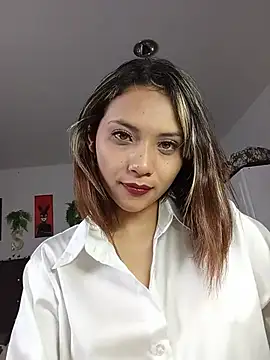 Dama_Scarlata18's Webcam Show