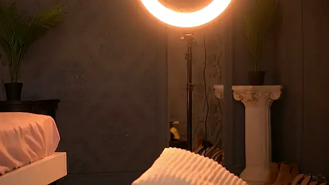 BrattyScarlet Adlı Modelin Canlı XXX Sohbeti