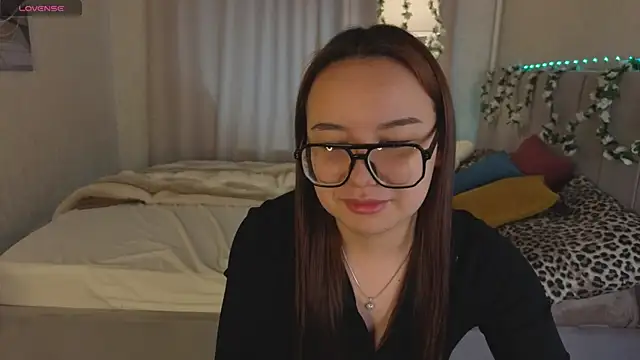 Eva_Cutties Adlı Modelin Canlı XXX Sohbeti