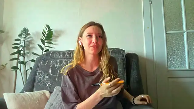 JanelleBuchbinder's Live XXX Chat