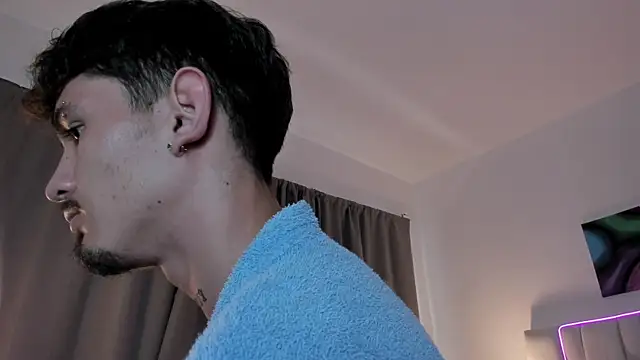 nextboywell1 Adlı Modelin Canlı XXX Sohbeti
