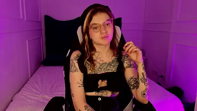 Czat XXX na żywo – sashaglow_