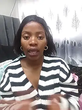 SweetJuicyLipsCandy's Live XXX Chat