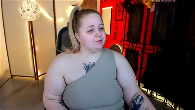 Chatroom XXX en direct de SladaDell