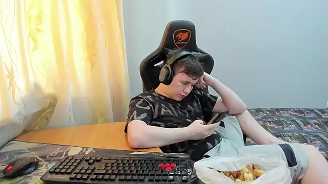 Вебкам-шоу iliaskrislove